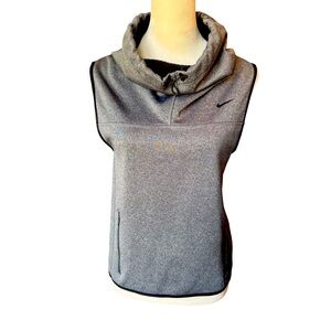 Nike Therma Fit Training Funnel Neck Vest Women’s Size Small Dark Heather Gray